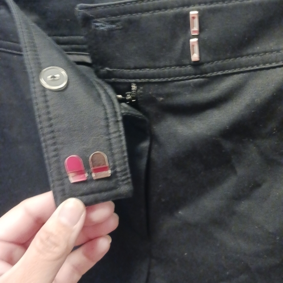 GNW Womens Black Shorts Strech Bernida Size 10 ELLE - Picture 4 of 8